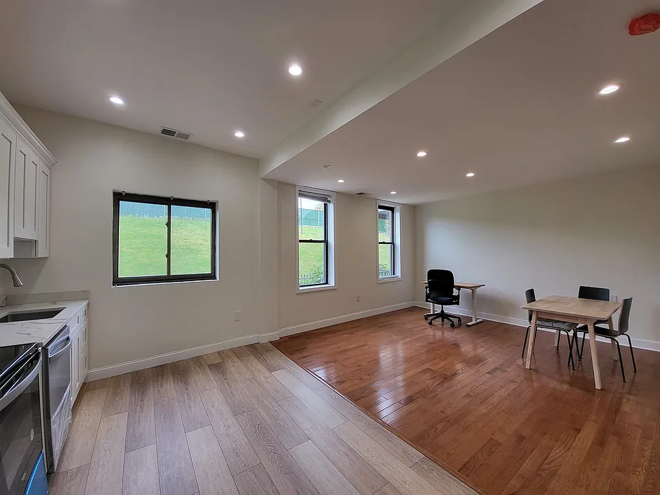 447 Gregory Ave #1