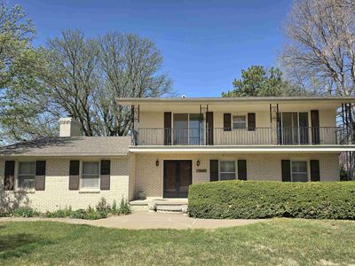 3007 Tam Oshanter Dr, Hays, KS, 67601