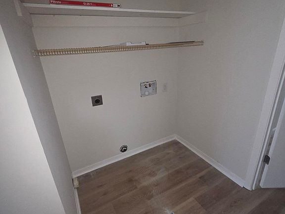 5th image of 658 S Roberts Ave #9