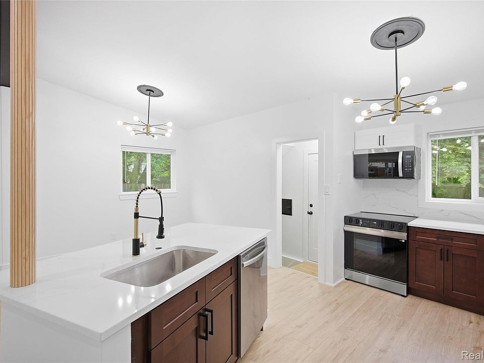 15211 Joan St, photo 8