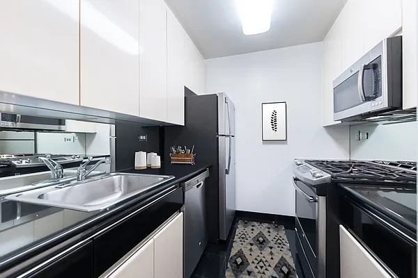 Rented by Vector New York, LLC | media 17