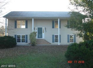 558 Willis Dr, Bunker Hill, WV 25413