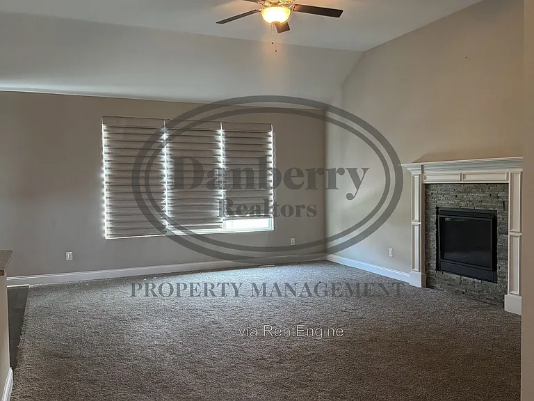 26741 Woodmont Dr — Photo 2
