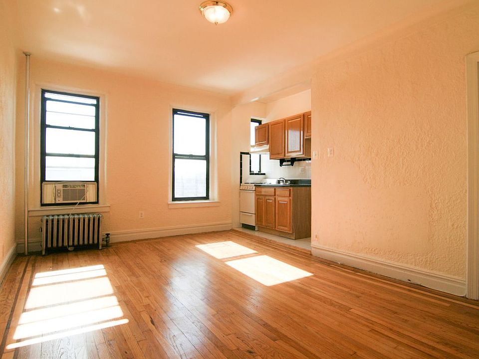 1st image of 30-10 Broadway #5