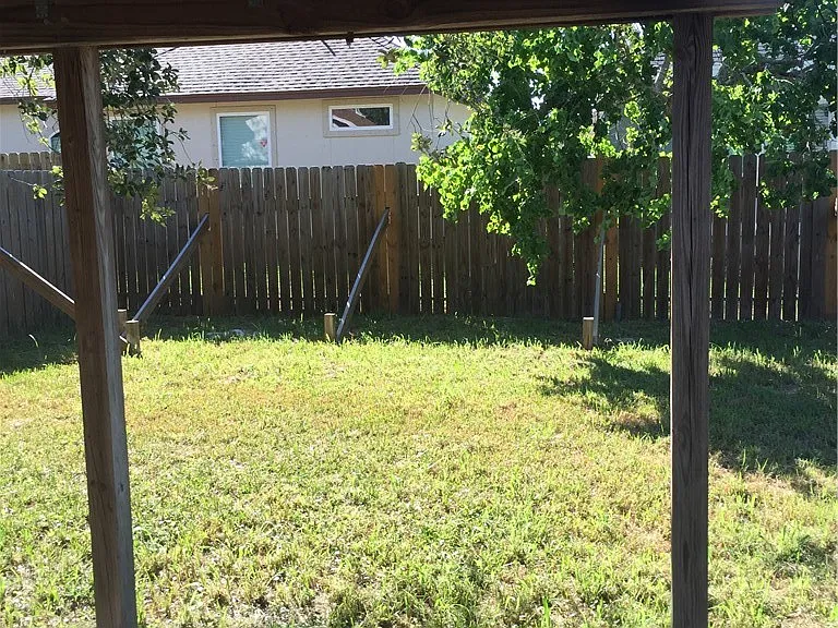 2317 Vialoux Dr — Photo 8