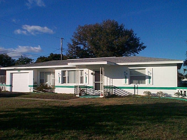 Front/Corner View