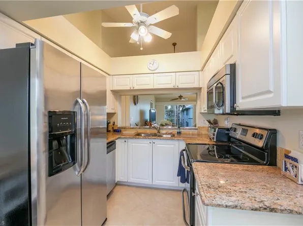 113 Wading Bird Cir #W-204, Naples, FL 34110