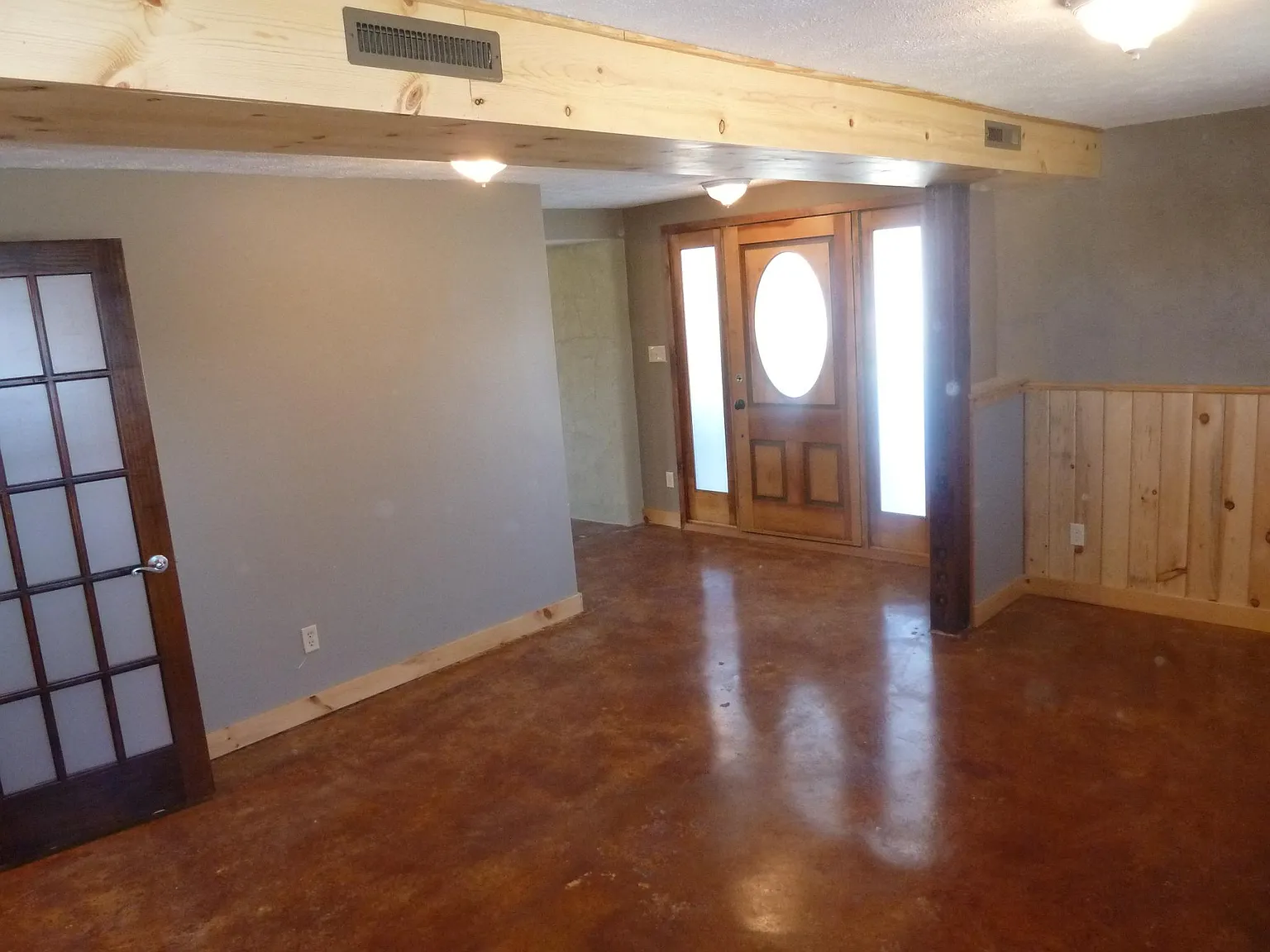 2223 N Fulbright Ave — Photo 4