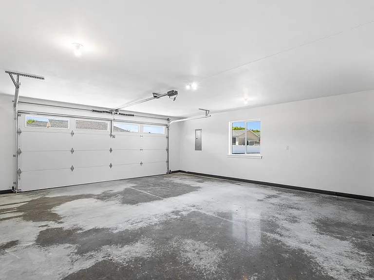 2143 Birch Ave — Photo 10