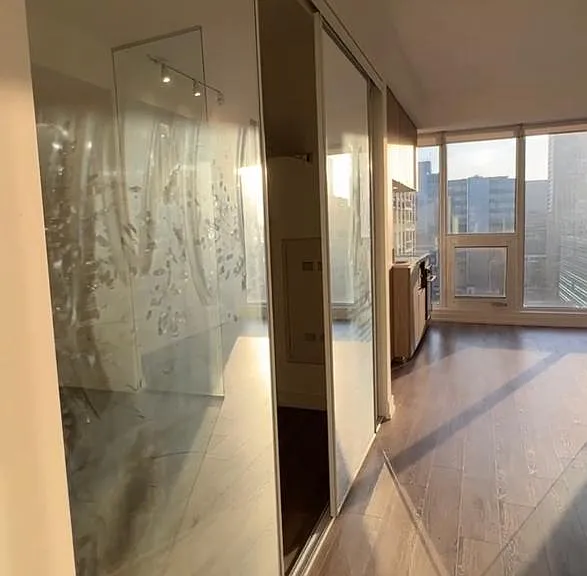 75 Shuter St #2015 — Photo 25