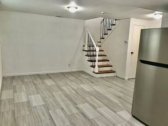5th image of 9613 Wallace Ave
