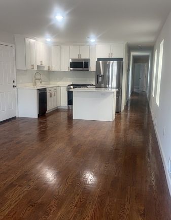 4th image of 45 New St