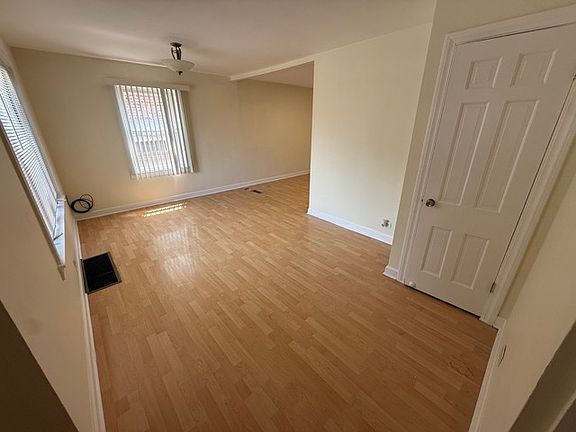 5th image of 4304 S Christiana Ave