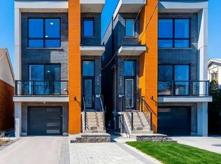 28A 21st St, Toronto, ON M8V3L7