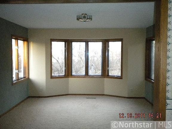 4th image of 8834 Mason Ave NE