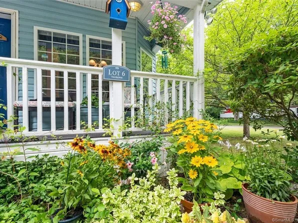 47 North High Street #6, Clinton, CT 06413