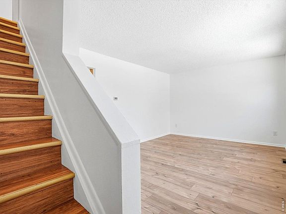 5th image of 775 Bedivere Cir