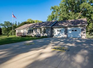 700 3rd St, Delhi, IA 52223