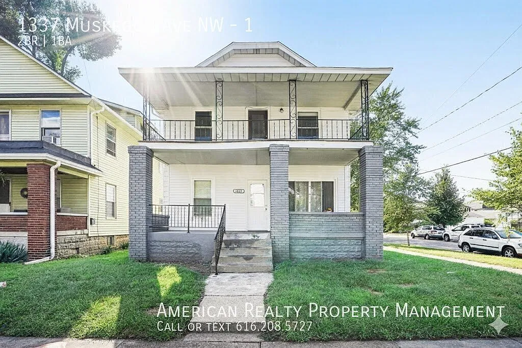 2 bed, 850 sqft, $1,600 — Photo 1