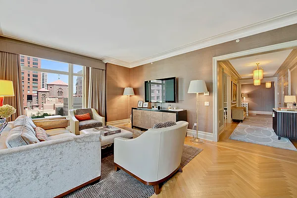 Sold by Mercedes Berk | media 7