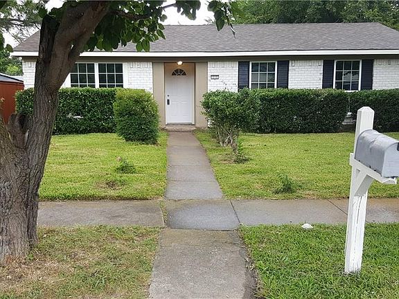 2nd image of 12121 Bishop Dr