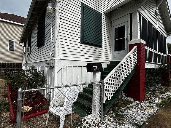 2nd image of 1722 39th St