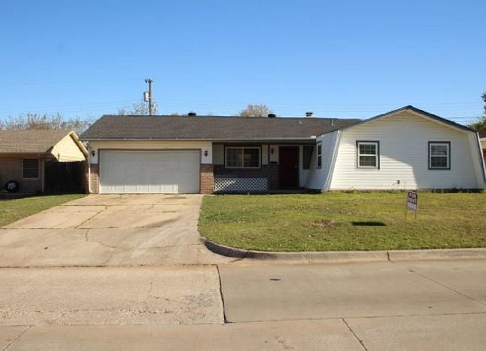 1st image of 217 NE 21st St