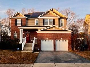 9792 Elmshorn Ct, Waldorf, MD