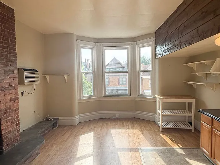 342 S Graham St #3 — Photo 3
