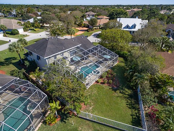 5th image of 4218 SW Brookside Dr