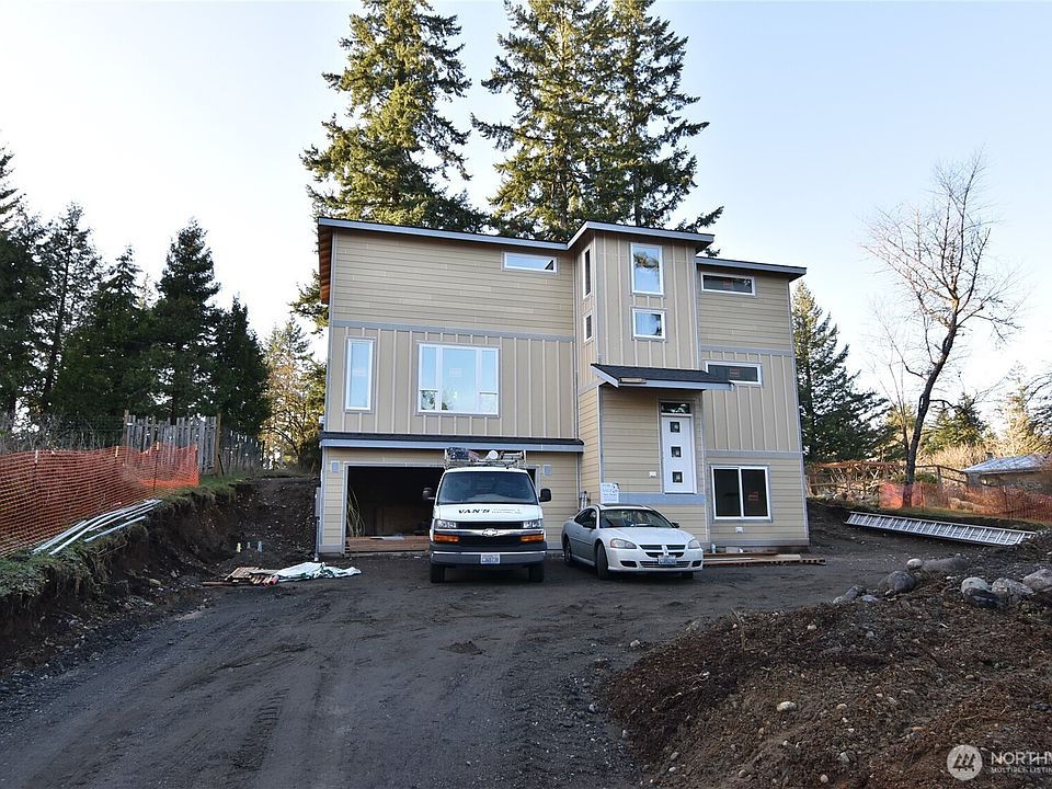 2nd image of 1321 Roland Street