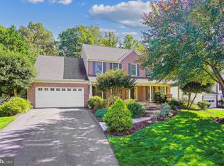 8616 Oak Chase Cir, Fairfax Station, VA 22039