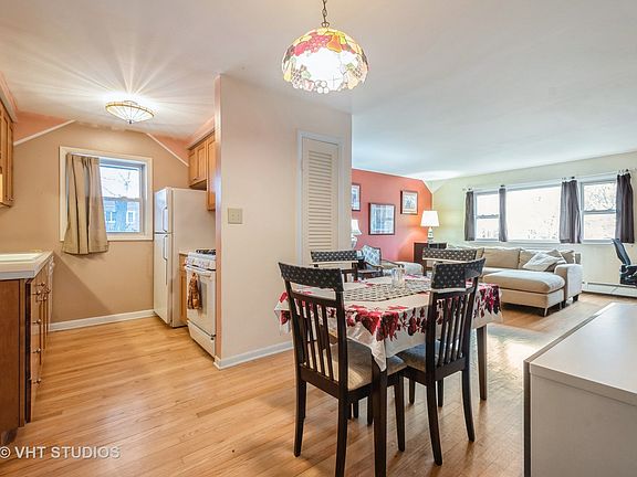 5th image of 540 Hinman Ave APT 4