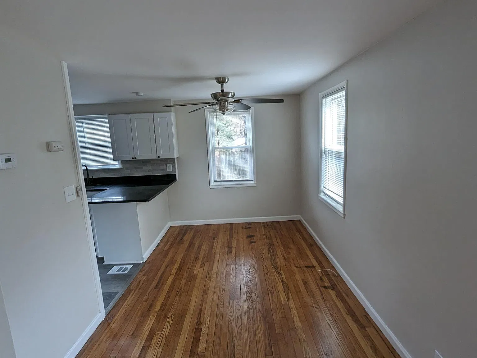 2 bed, 864 sqft, $2,350 — Photo 3