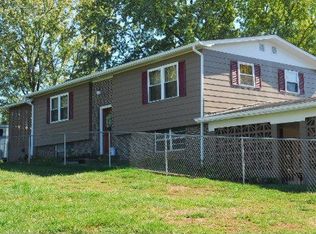 206 Red Pond Rd, Sweetwater, TN 37874