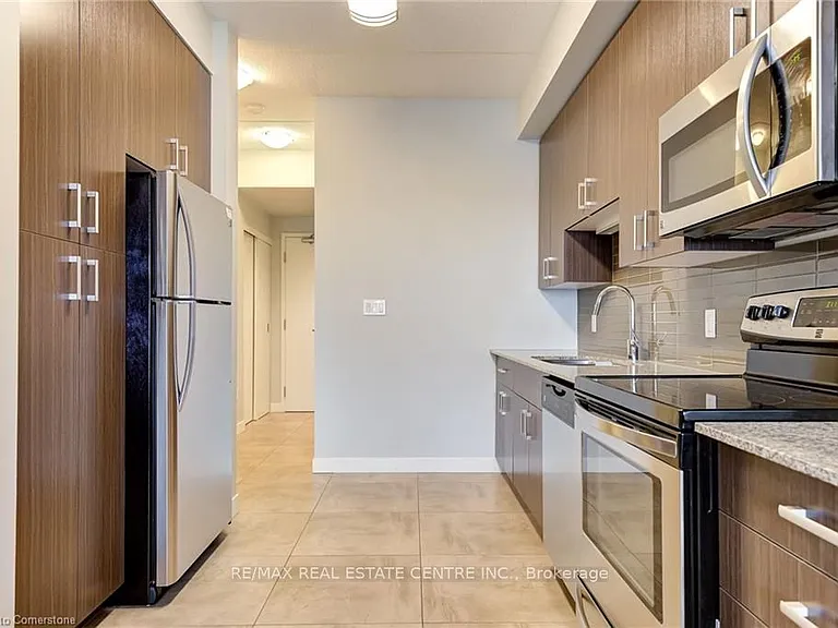 62 Balsam St #B506 — Photo 18