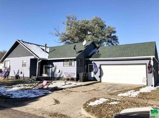 101 N Harrison St, Elk Point, SD 57025