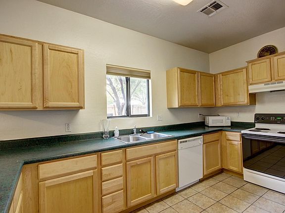5th image of 923 W SAINT KATERI Drive