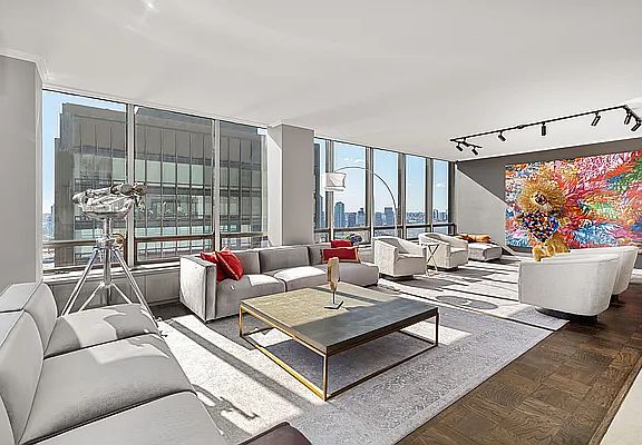 3rd image of 860 United Nations Plz Penthouse B