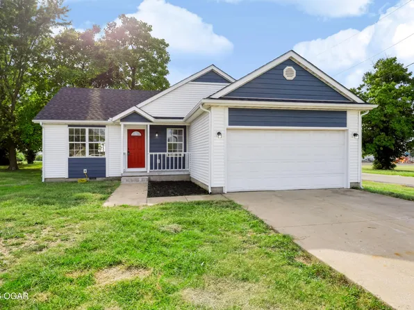 936 N Main St, Webb City, MO 64870