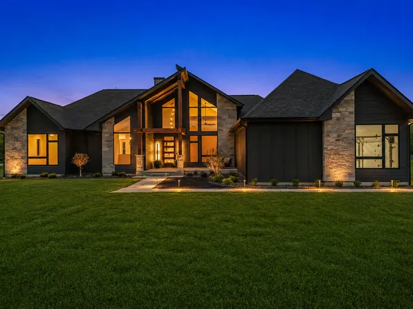 4311 Red Tail Ln, Johnsburg, IL 60051