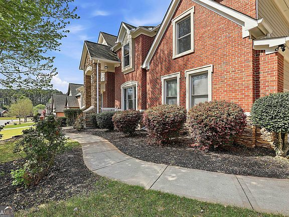4th image of 40 Hidden Woods Ln