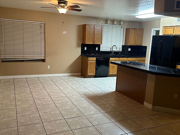 3rd image of 9414 W Palmer Dr