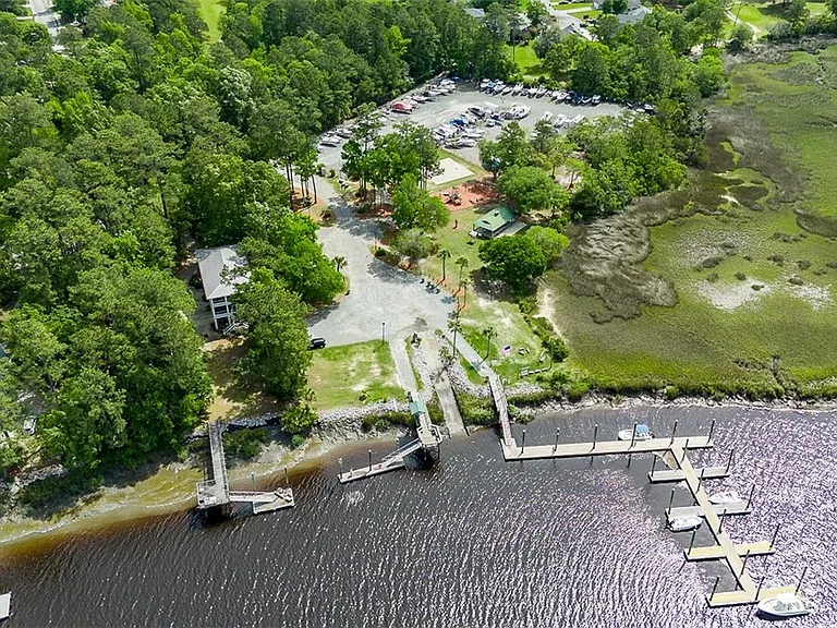 886 Waterford Landing Rd — Photo 45
