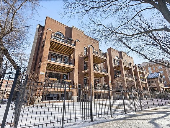 2nd image of 4543 N Malden St APT 1N