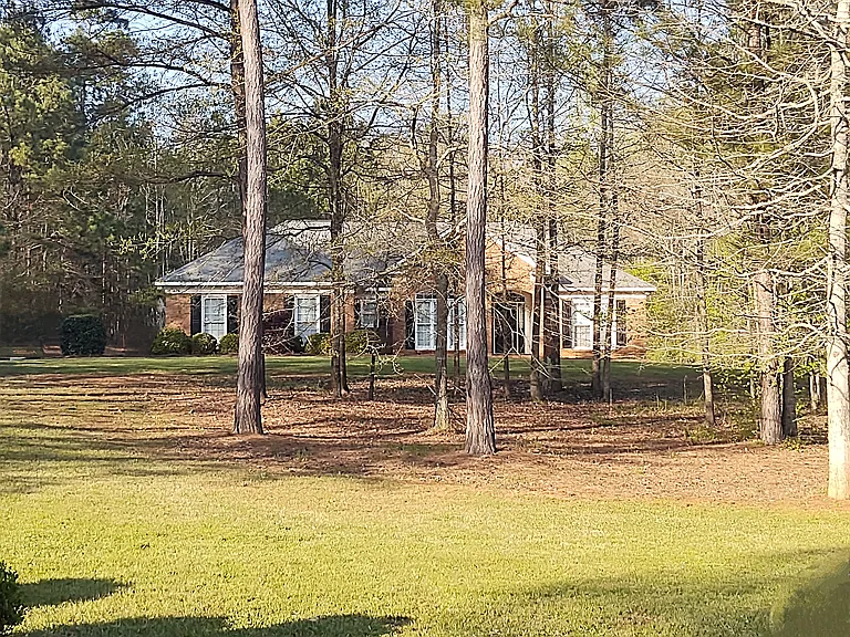 Lantern Ln — Photo 2