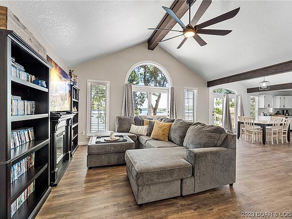 5th image of 4944 Shorewood Dr