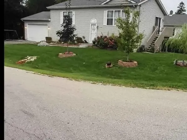 37783 N Dewoody Rd, Waukegan, IL 60087