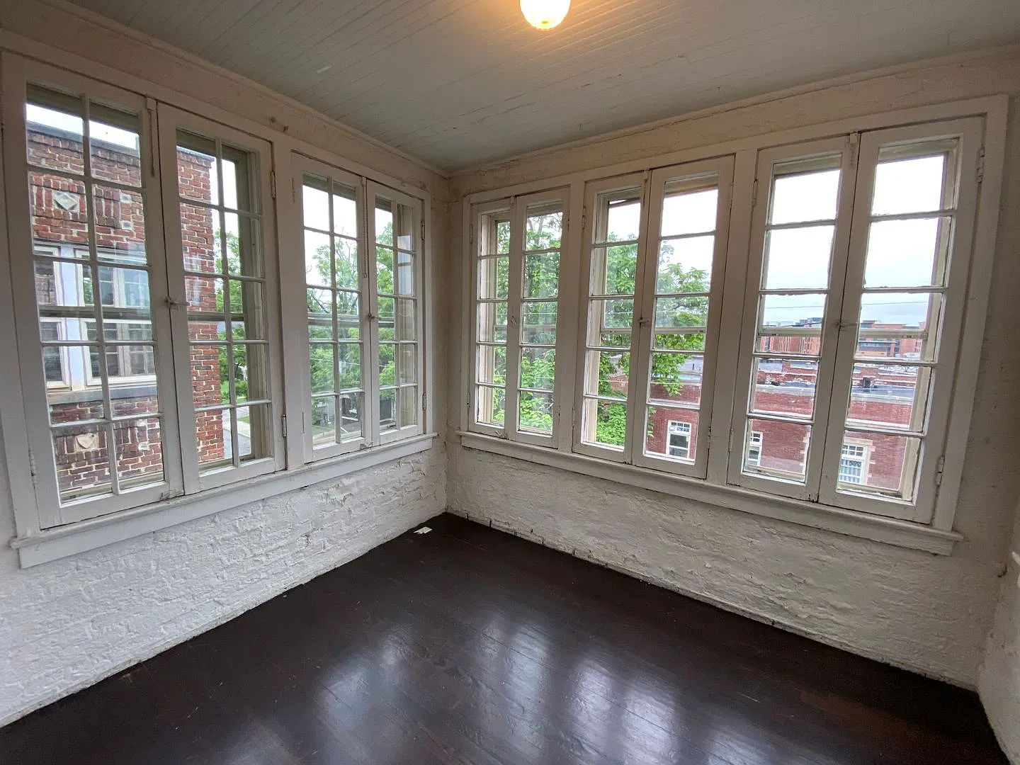 E Norwich Ave 4-16 SSR — Photo 4