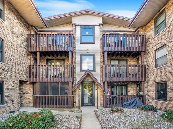 4553 W 56th St #204, Chicago, IL 60629